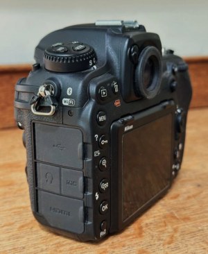 Nikon D500 20.9 MP Digital Camera Tested Excellent