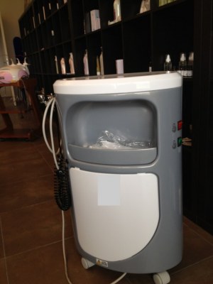 Machine à vapeurs d'oxygène et d'ozone