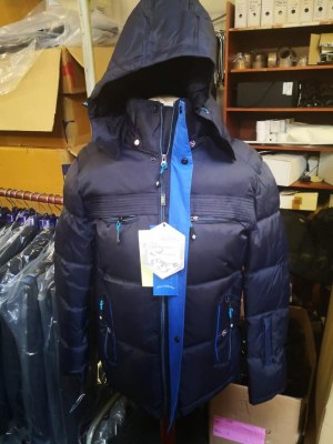 Destockage : Lots de Tres belle doudoune chaude isolante . neuf avec étiquettes.