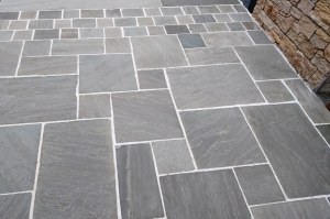 DESTOCKAGE MASSIF - Dalles de grès gris