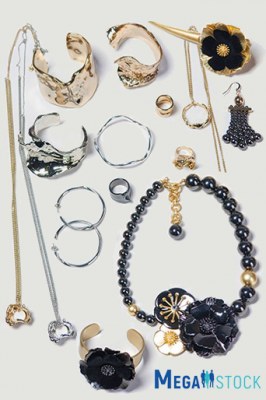 &OTHER STORIES bijoux, vente en gros