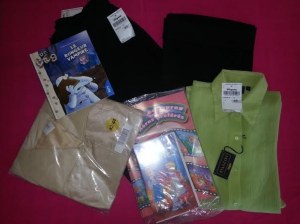 Lot de vêtements, marchandise neuve 0,23 €