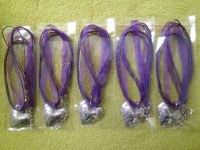 Lot de colliers coeur 1 euro pièce