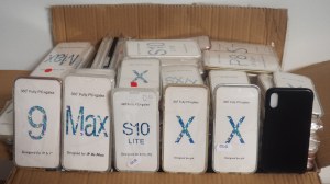 Lot de coques plusieurs marques en liquidation totale