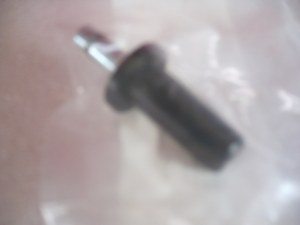 Fixation douille embout pour tube rond ou carré à visser ou à clipser pour roulette ou platine