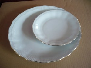 Service a dessert/gateau blanc filet or