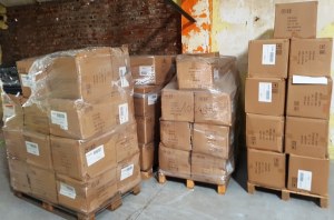 Lot déstockage pouf de rangement 38x38x38cm