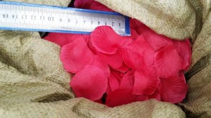 Lot de pétales de roses en tissus (Roses-rouges)