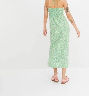 Robes pour femmes – Collection printemps-été – Tailles 36 à 46 – Disponible immédiateme...