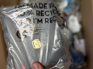 12,65€ par pièce – Cosmétique & Parfum (Mix), 102 pièces, marques de renommée mondiale...