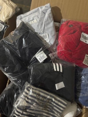 429 € Lot : 66 pièces de vêtements de marque pour femmes et hommes (mix) – retours clie...