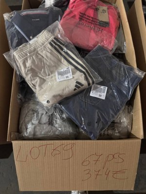 374 € – 67 pièces de vêtements de marque mixte homme/femme, catégories A/B/C, retours...