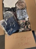 338 € pour 129 pièces : mix été de vêtements de marque pour femmes et hommes, retours...