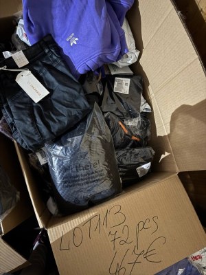 417 € – Lot de marques hommes & femmes, 72 pièces, retours catégories A–C, grandes marq...