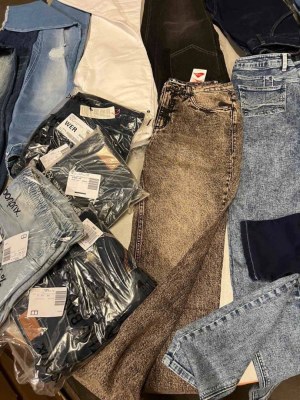 6,50 € pièce – Mix jeans femme et homme S–XXL, catégorie A, marchandise neuve de marque...
