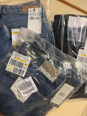 6,50 € Mix de jeans pour femmes et hommes, articles neufs catégorie A, tailles S–XXL as...