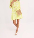 2,80 € Robes pour femmes stock catégorie A tailles 36–54 à partir de 20 pièces provenan...