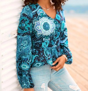 À partir de 2,30 €/pièce. Stock de blouses pour femmes catégorie A, été printemps autom...