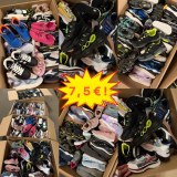 À partir de 7,50 €/paire Mix de chaussures Dockers pour enfants, catégorie A / échantil...