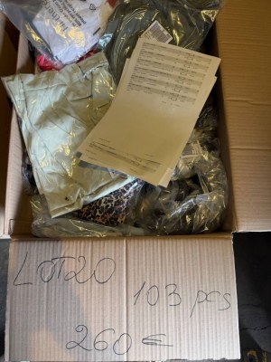 260 € Lot n°20, stock de vêtements de marque mix, 103 pièces, catégorie A/B, retours cl...