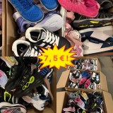 7,50 € la paire – Mix de chaussures enfant DOCKERS catégorie A et échantillons, nouveau...