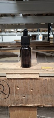 FLACONS 20ML VERRE "TRANSPARENT" / "RED" / "BLACK" BOUCHONS PIPETTES