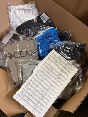 410 € – Vêtements de marque pour femmes et hommes (Mix, 66 pièces) – Retours clients