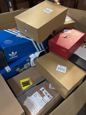 6 € par paire – Stock de chaussures de marque en mix, catégorie C à partir de 100 paire...