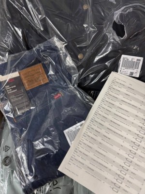 298 € – Vêtements de marque pour femmes et hommes (mixte), 42 pièces, grandes marques...