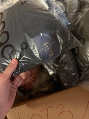 241,65 € Lot 3 vêtements de marque pour femmes et hommes, 45 pièces, 27 kg, grandes mar...