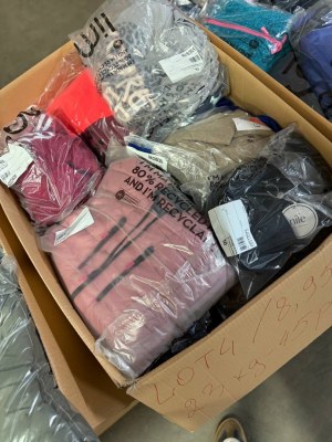 205,85 € Lot 4 45 pcs 23 kg vêtements de marque homme femme mix retours clients Nike Ad...