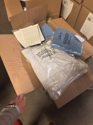 144 € pour 45 pièces – Mix d’articles ménagers de marque (retours A/B/C) en provenance...