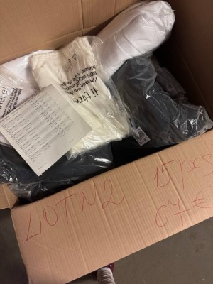 67 € pour 15 pièces – Lot d’articles ménagers de marque (catégorie A/B/C), linge de lit...