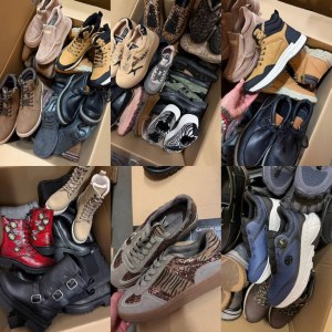À partir de 9,00 €/paire, chaussures de marque DOCKERS pour hommes et femmes, catégorie...