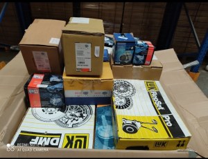 LOT DE 22 PALETTES DE PIÈCES AUTOMOBILE NEUVES