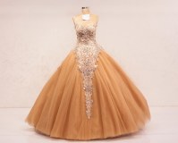 LOT DE 200 ROBES DE SOIREE