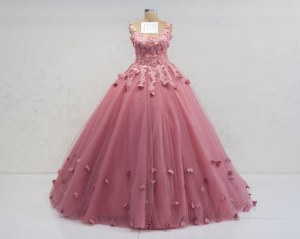 LOT DE 200 ROBES DE SOIREE