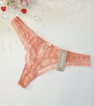070093 Mix de lingerie féminine Darjeeling