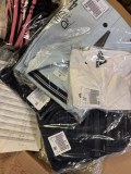 478 € – Vêtements de marque pour femmes et hommes (mix), 76 pièces