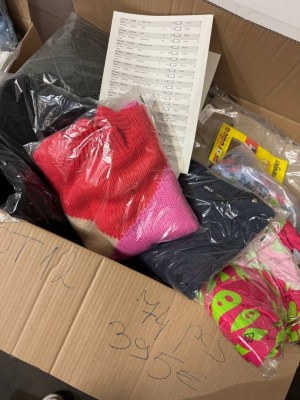 395 € par lot (75 pièces) – Vêtements de marque mixte femmes/hommes, catégories A/B/C...