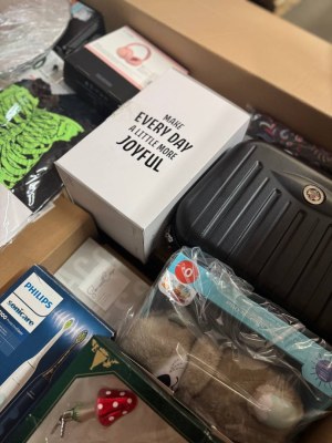 À partir de 350 € : palettes mixtes avec retours – articles pour la maison, électronique, produit...