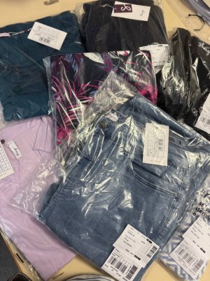 À partir de 3,90 € – Vêtements femme Sheego tailles L–XXXL, neufs, sans sous-vêtements...