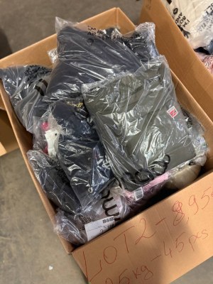 223,75 € vêtements de marque mixte femmes hommes 25 kg 45 pièces Nike Adidas Tommy Hilf...