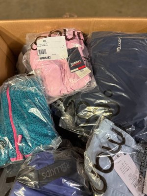 196,90 € – Vêtements de marque mixtes pour femmes et hommes, 45 pièces, 22 kg, retours...