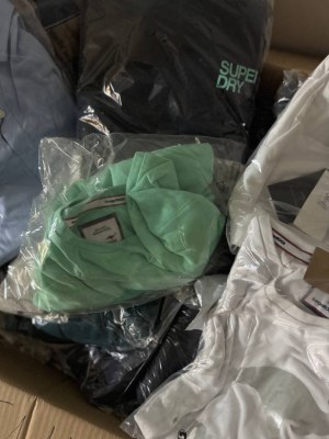 510 € – lot mixte de vêtements de marque pour femmes et hommes, 74 pièces, retours clie...