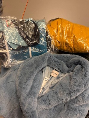 20€ à partir de 200 pièces : vestes d’hiver homme et femme, parkas, doudounes, manteaux...