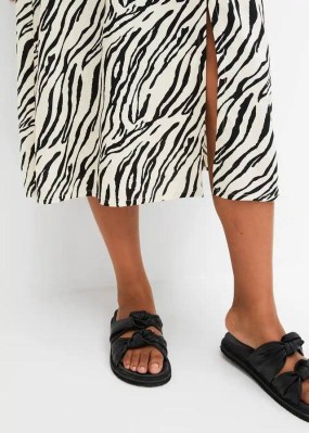 À partir de 2,80 € Stock robes pour femmes catégorie A été automne printemps tailles 36...