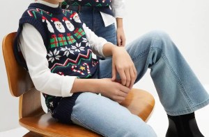 Stock de gilets en tricot pour enfants – Pour garçons et filles – Disponible à partir...