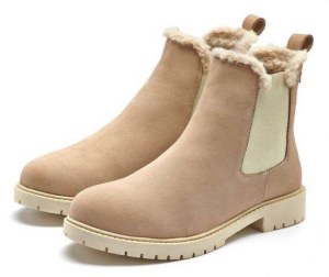 Des bottes d'hiver pour femmes sont disponibles en stock, de catégorie A, à des tarifs...