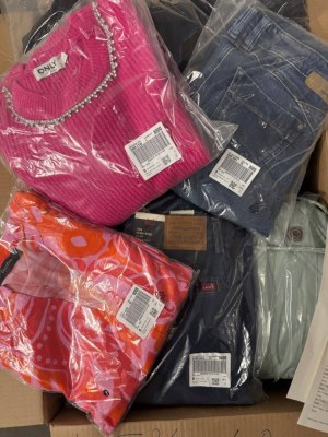 298 € – Vêtements de marque pour femmes et hommes (mixte), 42 pièces, grandes marques...